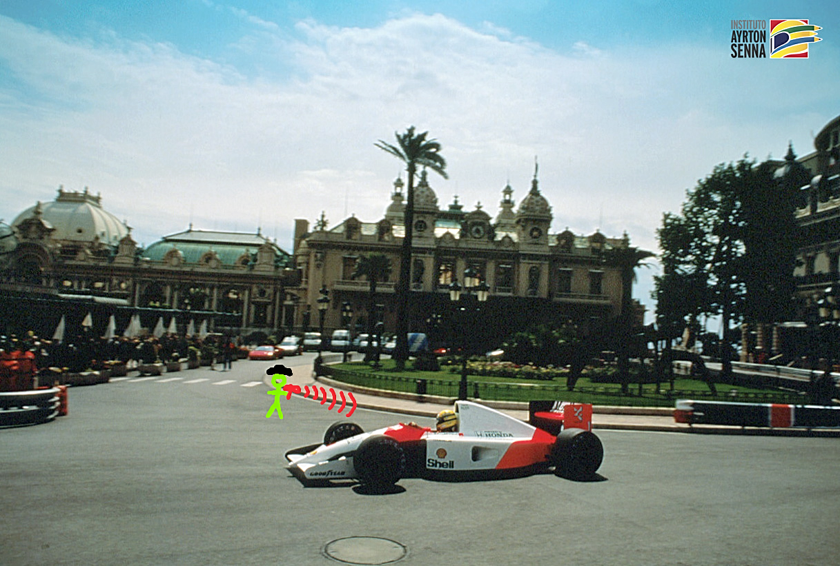 Ayrton Senna pasando por la curva del casino de Montecarlo y un dibujo de un hombrecillo verde con tricornio midiendo su velocidad con un radar